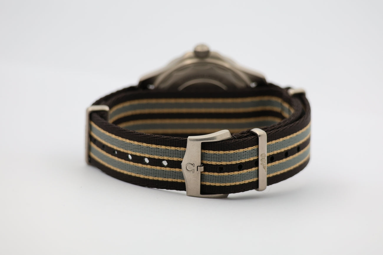 Omega Seamaster Diver 300 M "James Bond 007 Edition" Automatik 21092422001001 - Detail view 5