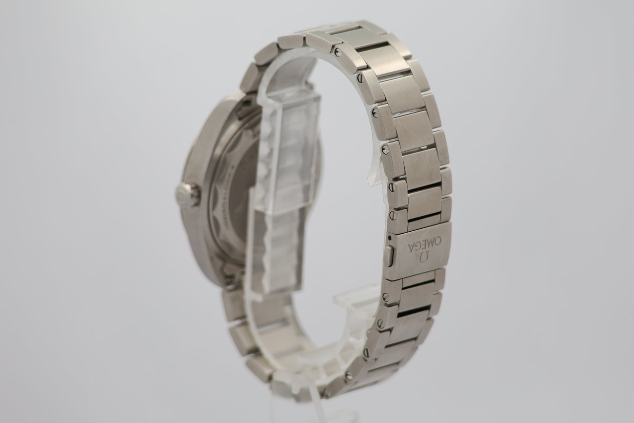 Omega Seamaster Railmaster Automatik 40mm NEU 22010402006001 - Detailansicht 2