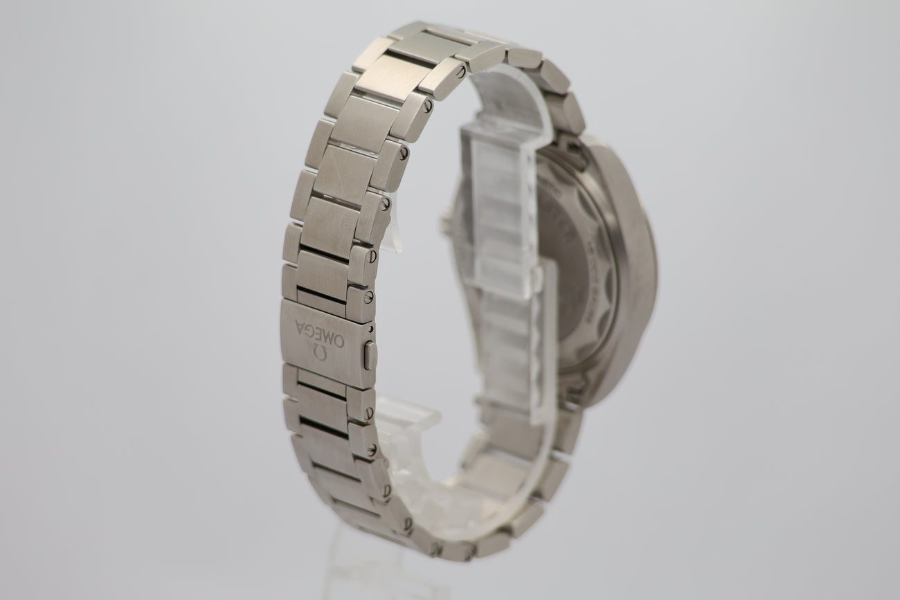 Omega Seamaster Railmaster Automatik 40mm NEU 22010402006001 - Detailansicht 1