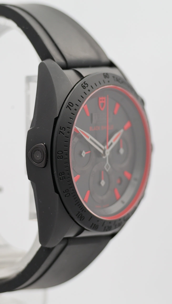 Tudor Fastrider Black Shield Automatik Herrenuhr Kautschuk 42mm 42000C - Detailansicht 8