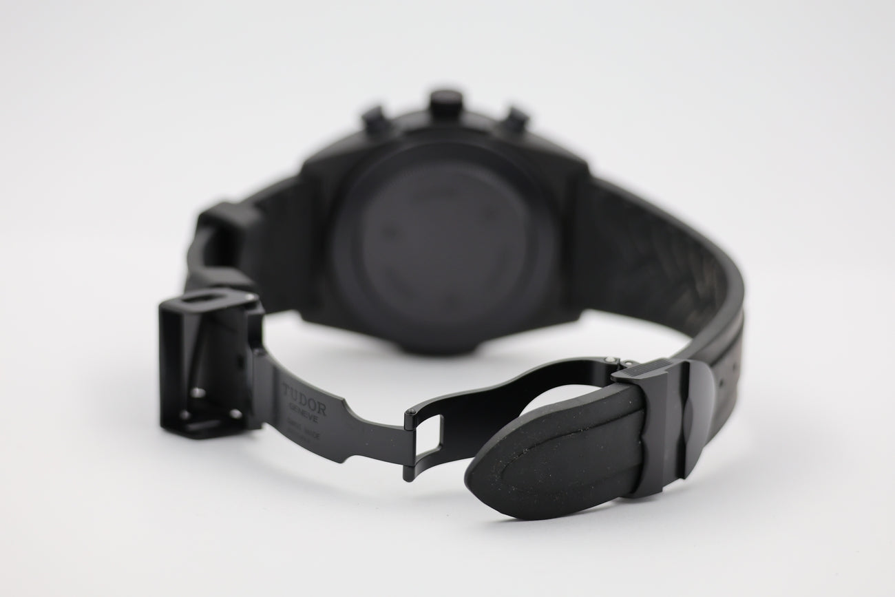 Tudor Fastrider Black Shield Automatik Herrenuhr Kautschuk 42mm 42000C - Detailansicht 6