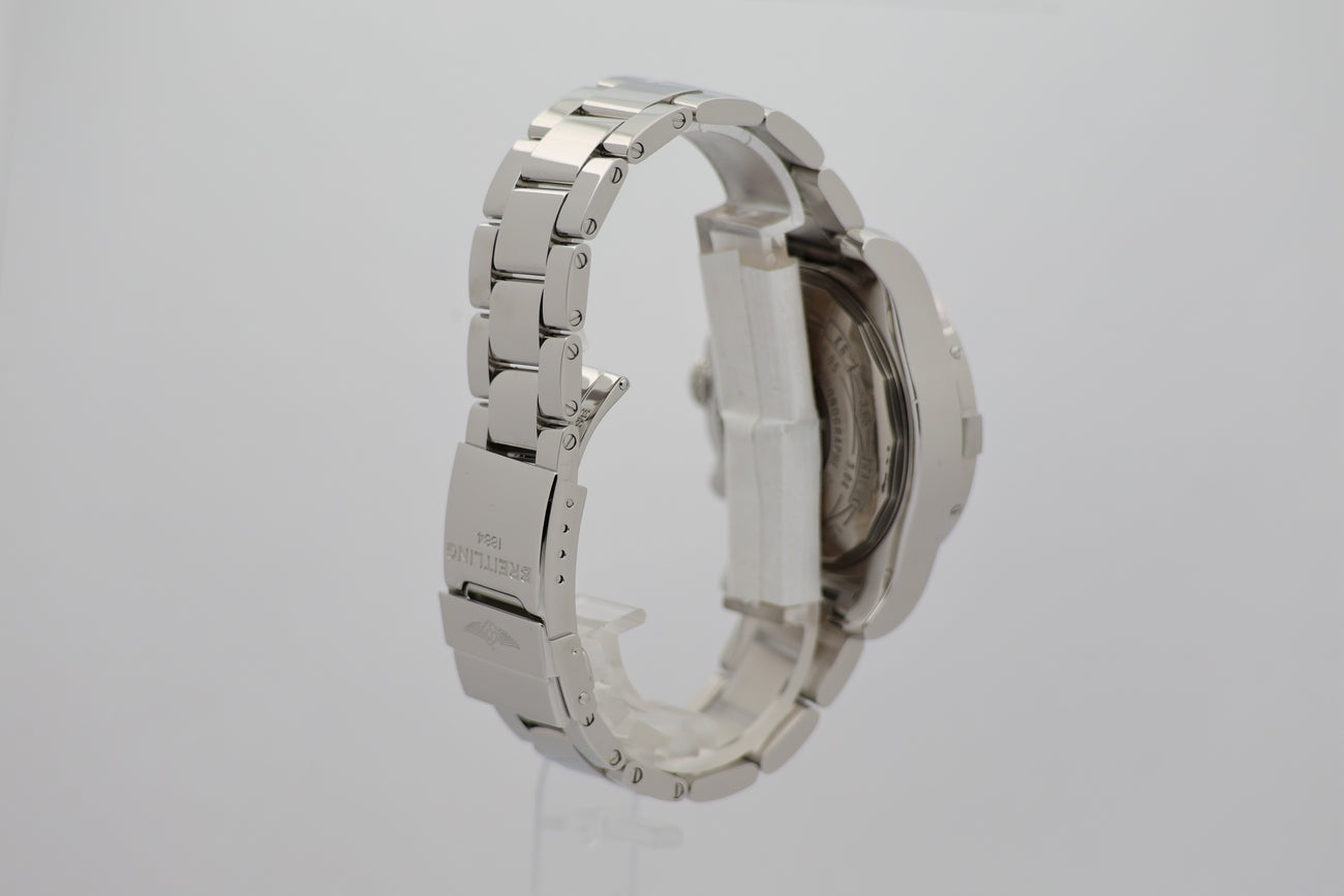 Breitling Avenger II 43mm Automatik A13381 - Detailansicht 1