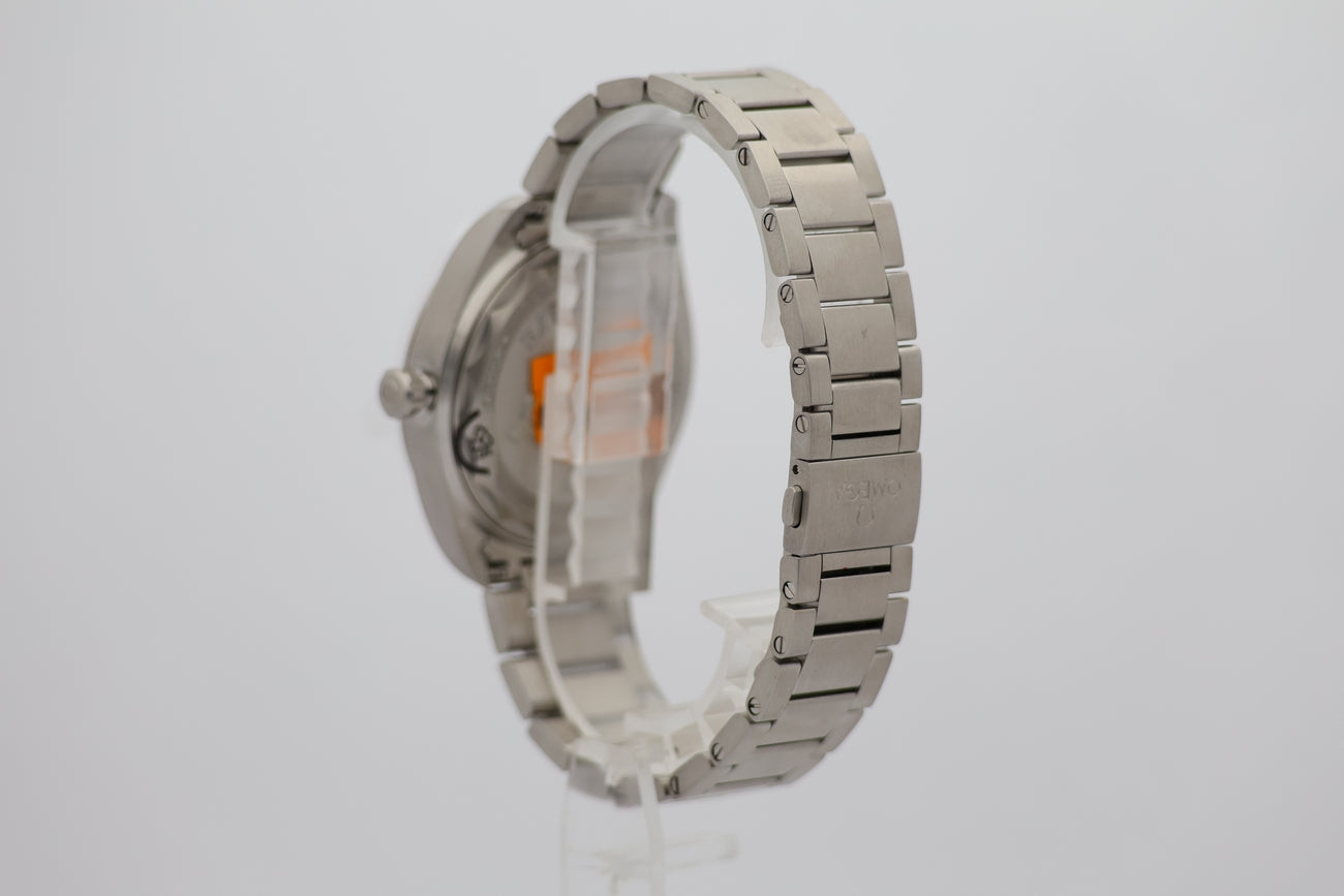 Omega Seamaster Railmaster 40mm Automatik NEU 22010402003001 - Detailansicht 2