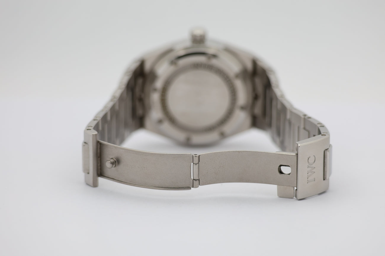 IWC Ingenieur Automatik 42mm Herrenuhr IW322701 - Detailansicht 6