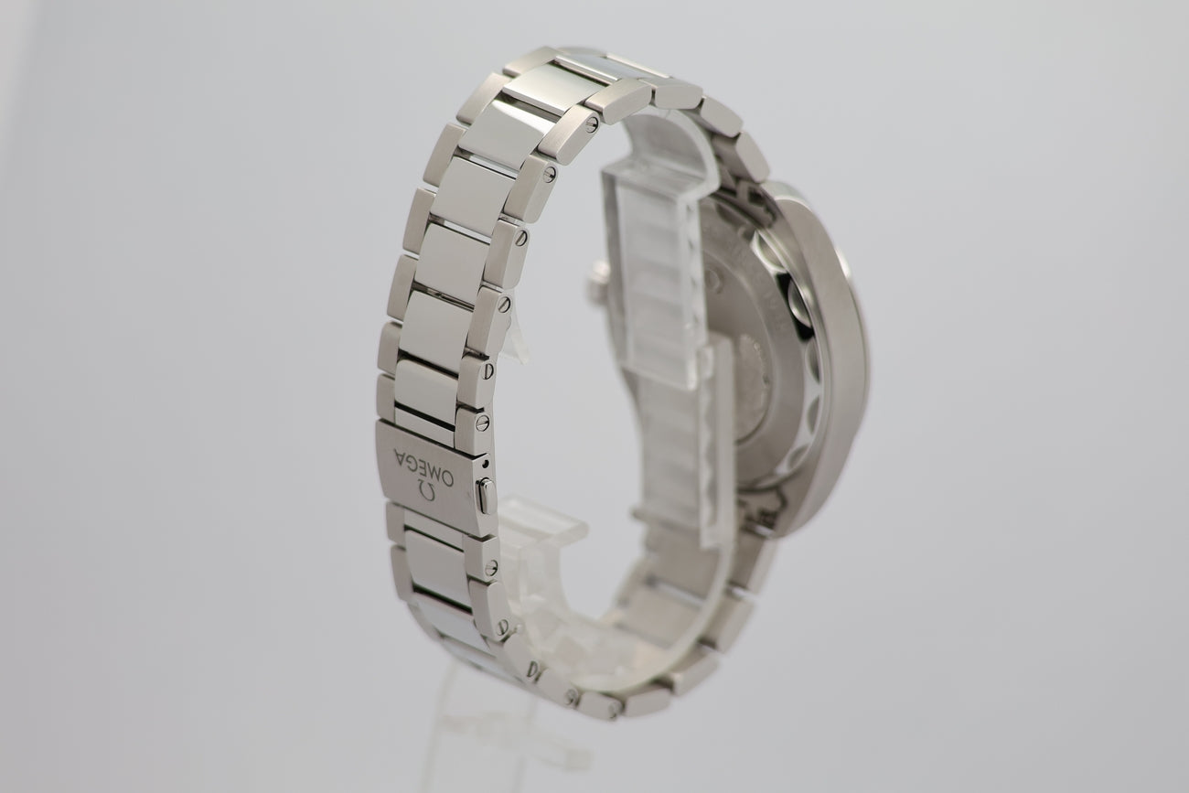 Omega Seamaster Aqua Terra Automatik Herrenuhr 22010412103005 - Detailansicht 1