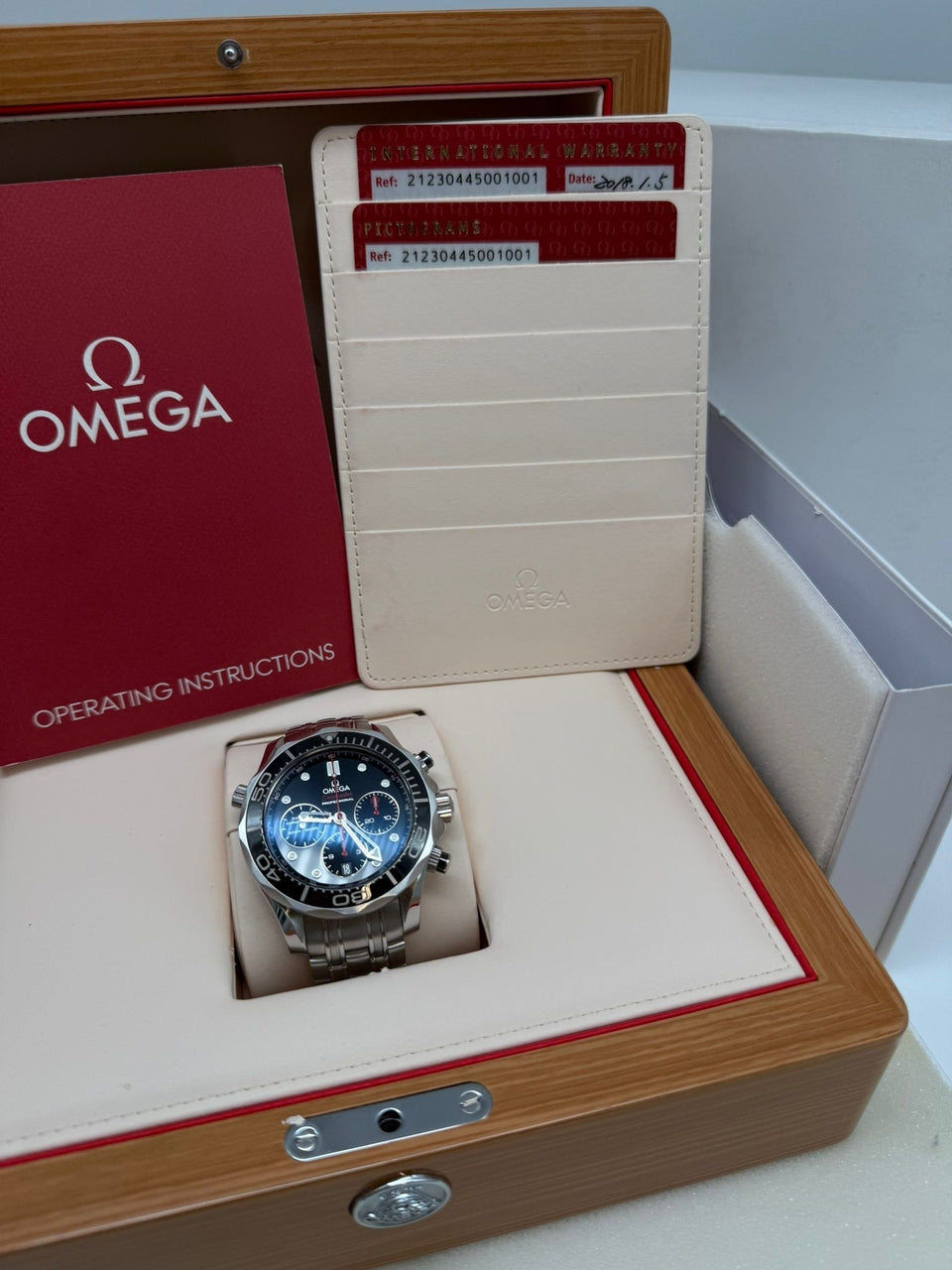 Omega Seamaster Diver 300 M Chronograph Automatik 21230445001001 - Papers and documentation