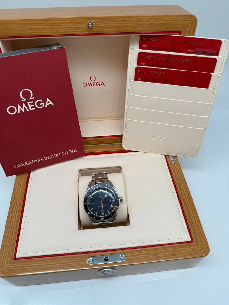 Omega Seamaster 300m Automatik 41mm 23430412103001 - Papiere und oder Lieferumfang