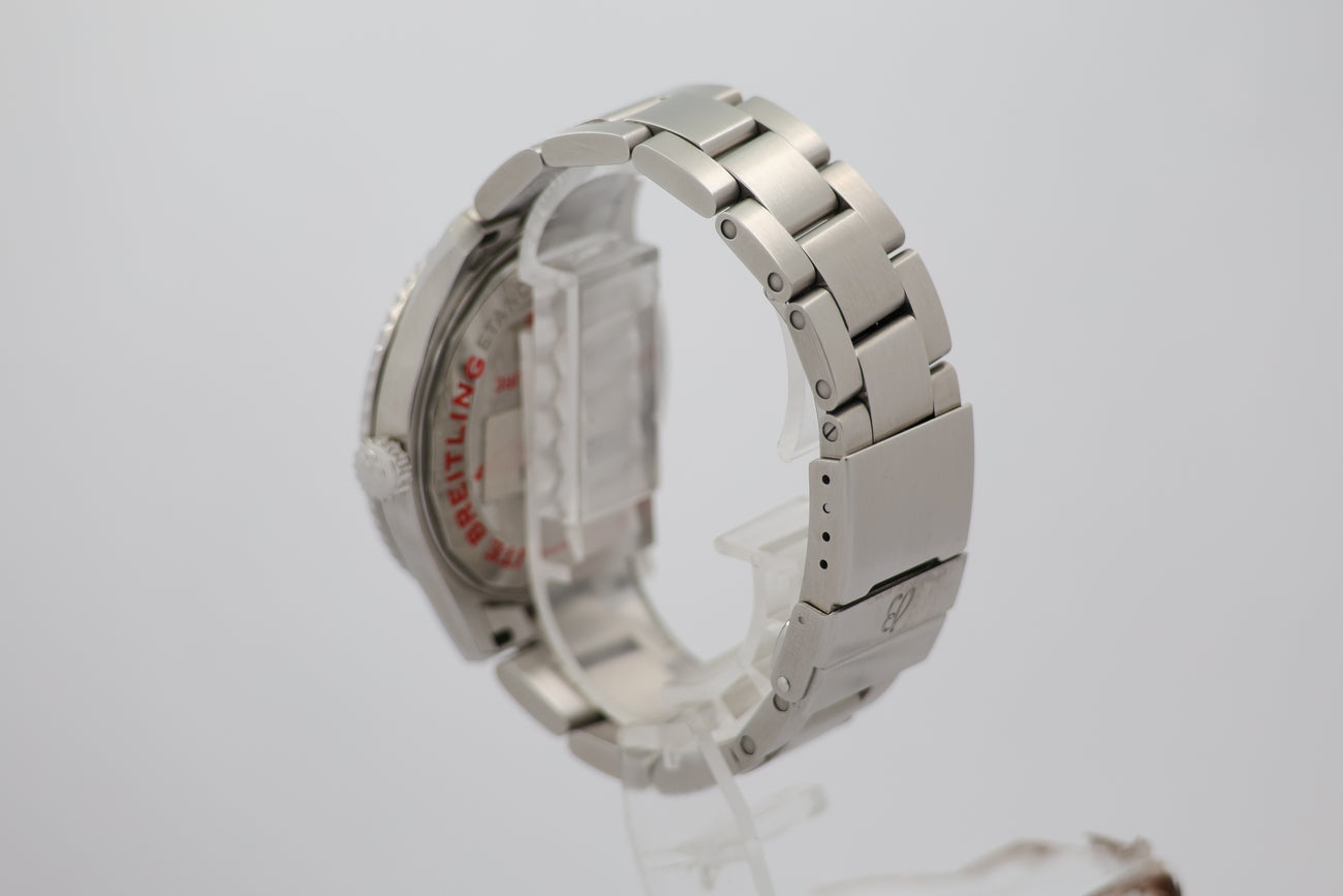 Breitling Navitimer 8 Automatik 41mm A17314 - Detailansicht 2