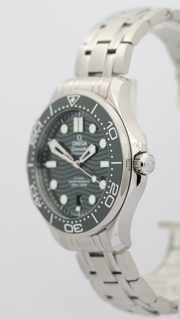 Omega Seamaster Diver 300m 42mm Automatik Grün NEU 21030422010001 - Detailansicht 7