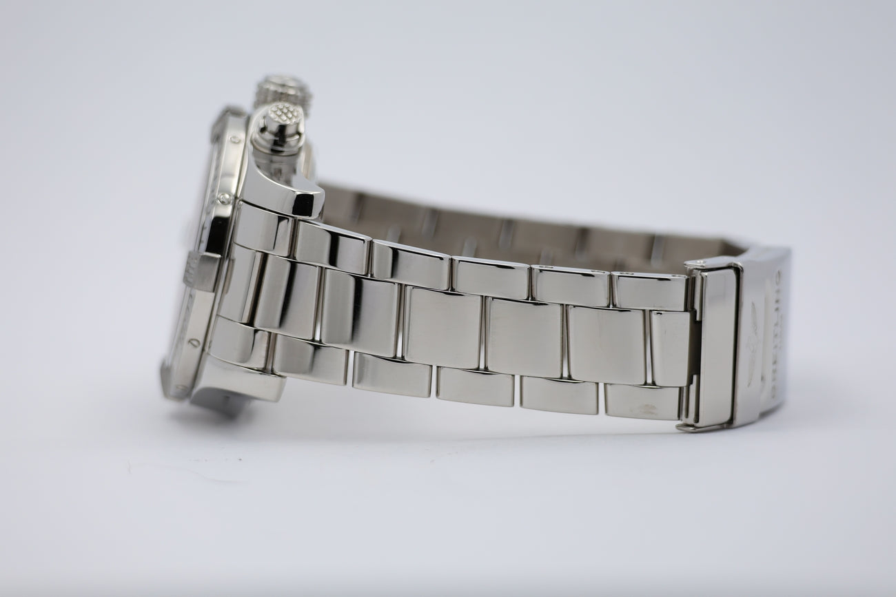 Breitling Avenger II 43mm Automatik + Chronometer Zertifikat A13381 - Detailansicht 3
