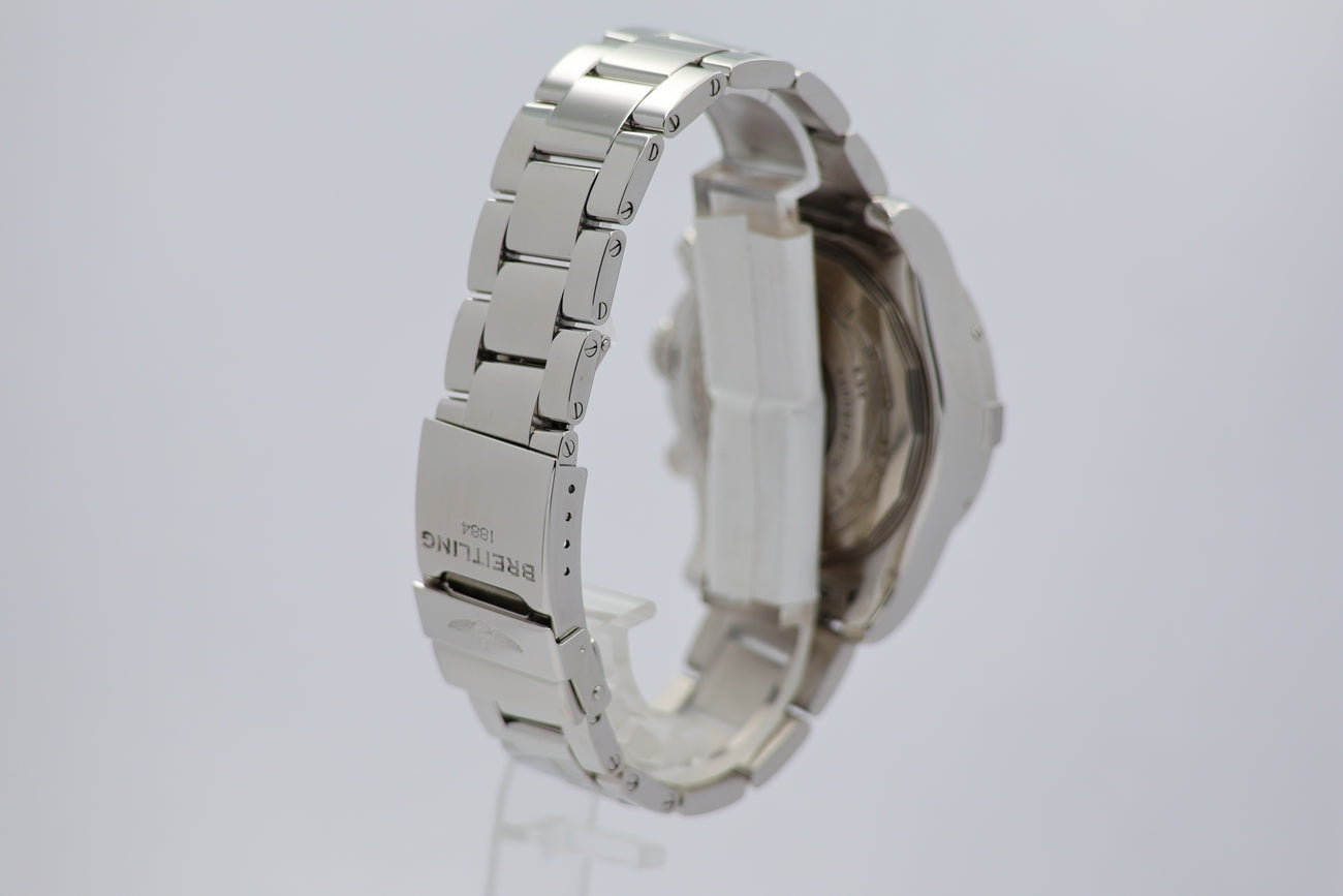 Breitling Avenger II 43mm Automatik + Chronometer Zertifikat A13381 - Detailansicht 1