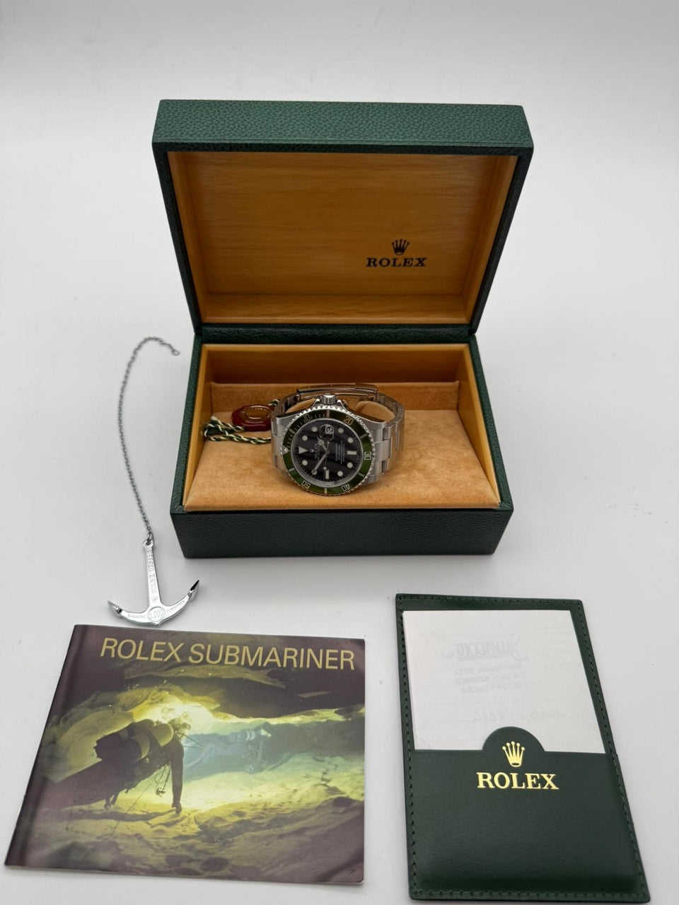 Rolex Submariner Date 'Kermit' 40mm Automatik 16610 - Papiere und oder Lieferumfang