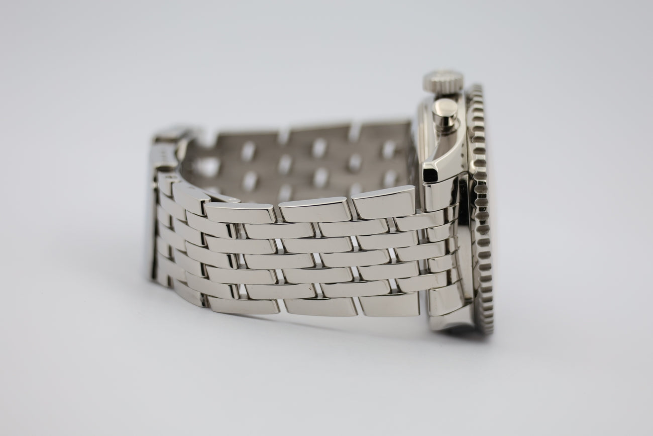 Breitling Navitimer 42mm Automatik Herrenuhr A23322 - Detail view 4