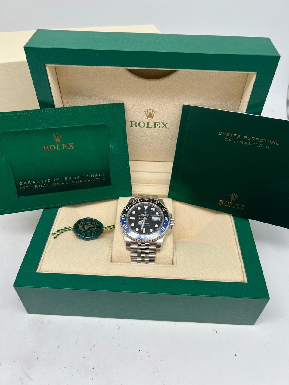 Rolex GMT-Master II 'Batgirl' Automatik 40mm 126710BLNR - Papiere und oder Lieferumfang