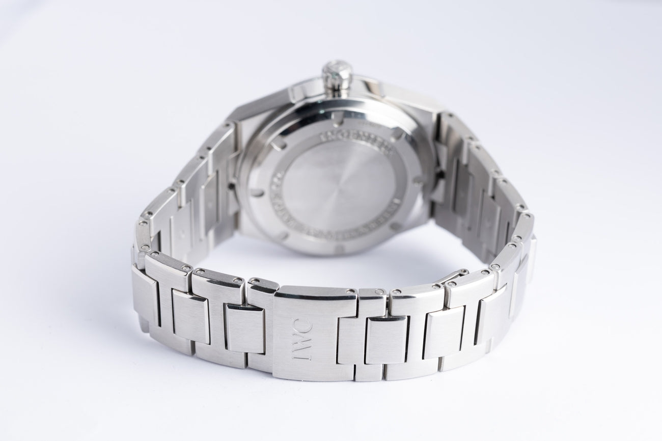 IWC Ingenieur Automatik 42mm Herrenuhr IW322701 - Detailansicht 7