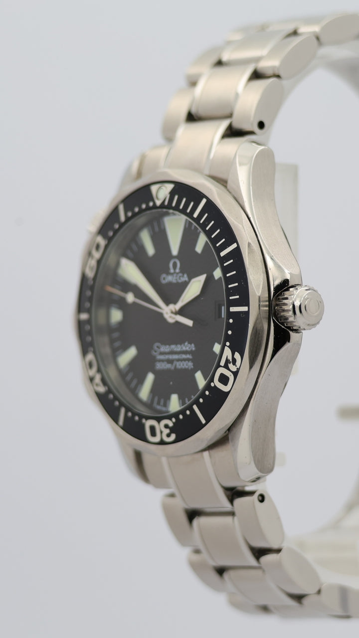 Omega Seamaster Diver 300m 36mm Quarz 22625000 - Detail view 7