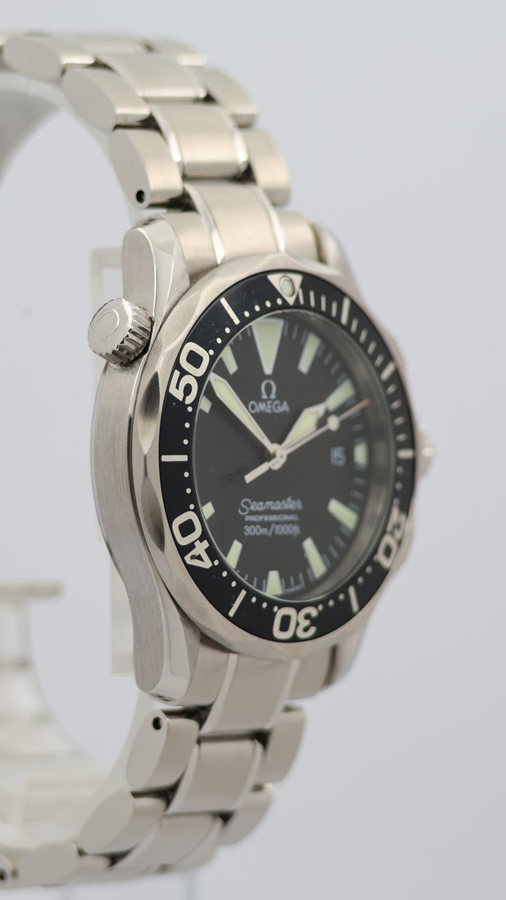 Omega Seamaster Diver 300m 36mm Quarz 22625000 - Detail view 8