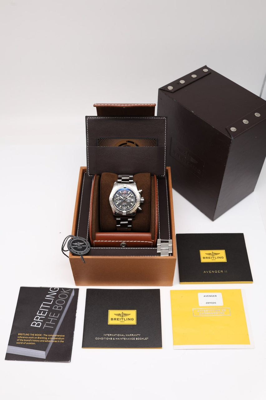 Breitling Avenger II 43mm Automatik A13381 - Papiere und oder Lieferumfang
