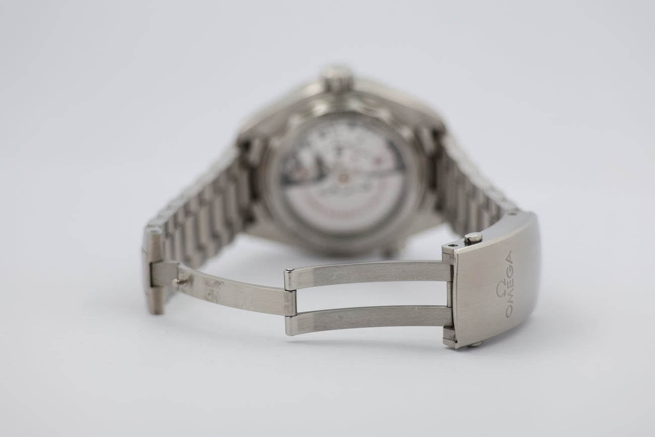 Omega Seamaster Planet Ocean 43,5mm Automatik Blau 21530442103001 - Detail view 6