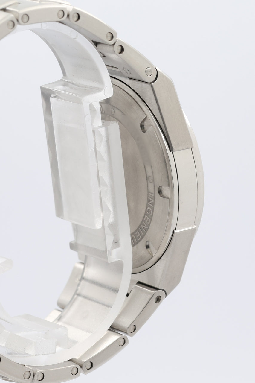 IWC Ingenieur 40mm Automatik Herrenuhr IW323902 - Detailansicht 3