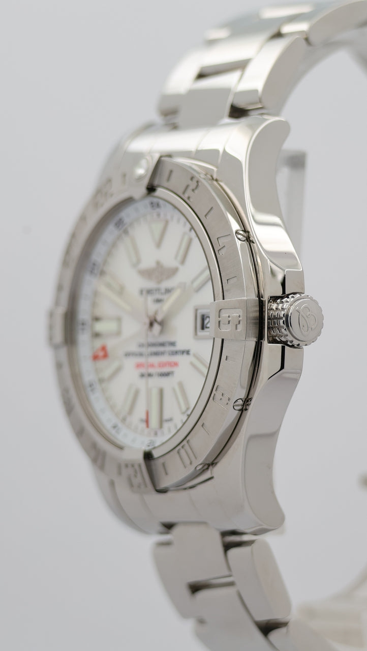 Breitling Avenger II GMT Perlmutt-Blatt 43mm Automatik A32390 - Detailansicht 7