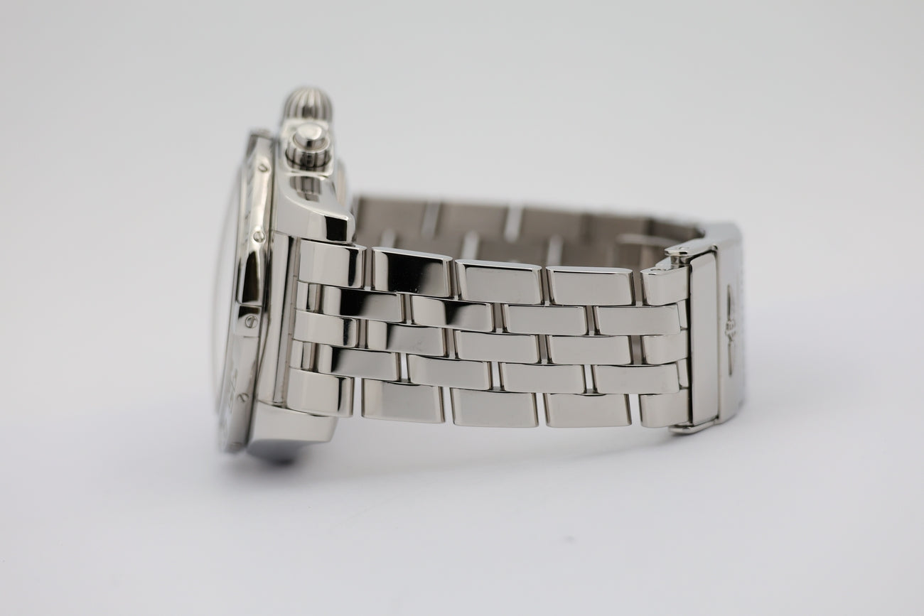 Breitling Chronomat 44 Automatik Herrenuhr AB0110 - Detailansicht 3