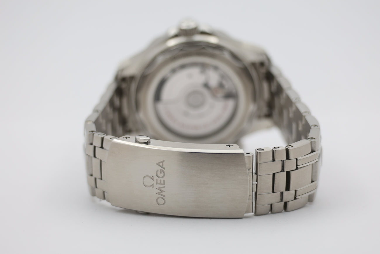 Omega Seamaster Diver 300 M Automatik Herrenuhr 42mm 21030422001001 - Detailansicht 5