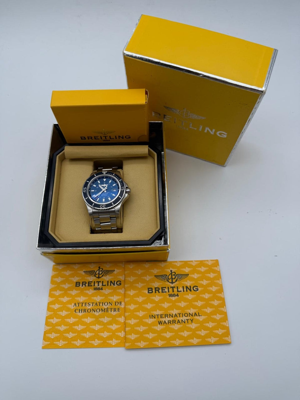 Breitling Superocean 44mm Automatik A17392 - Papers and documentation