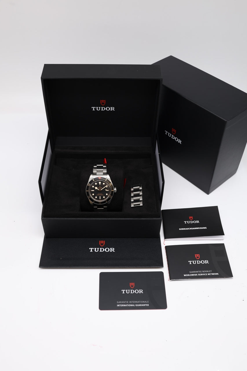 Tudor Black Bay 58 39mm 79030N - Papiere und oder Lieferumfang
