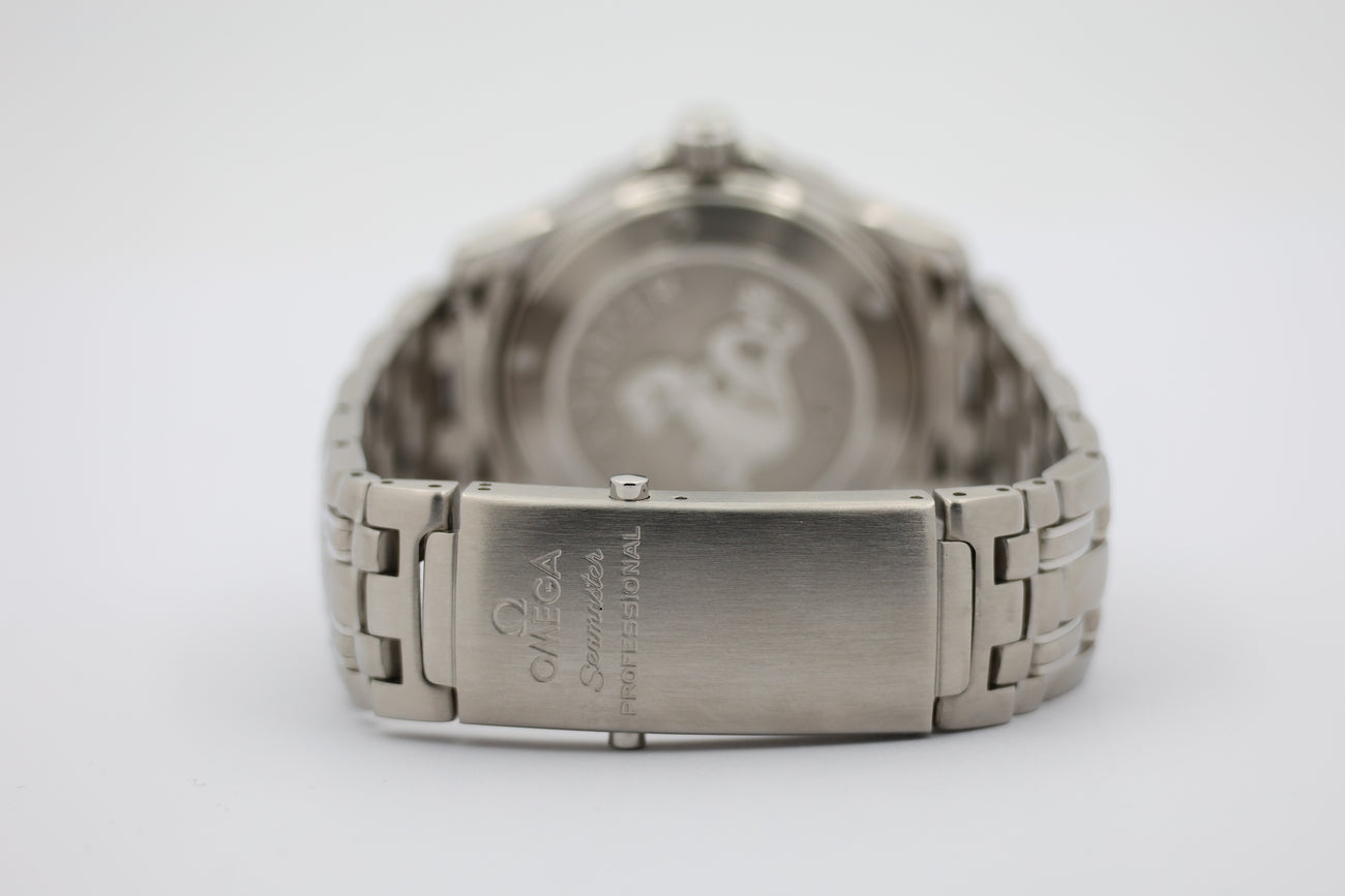 Omega Seamaster Diver 300m Quarz 36mm 21230366101001 - Detail view 5