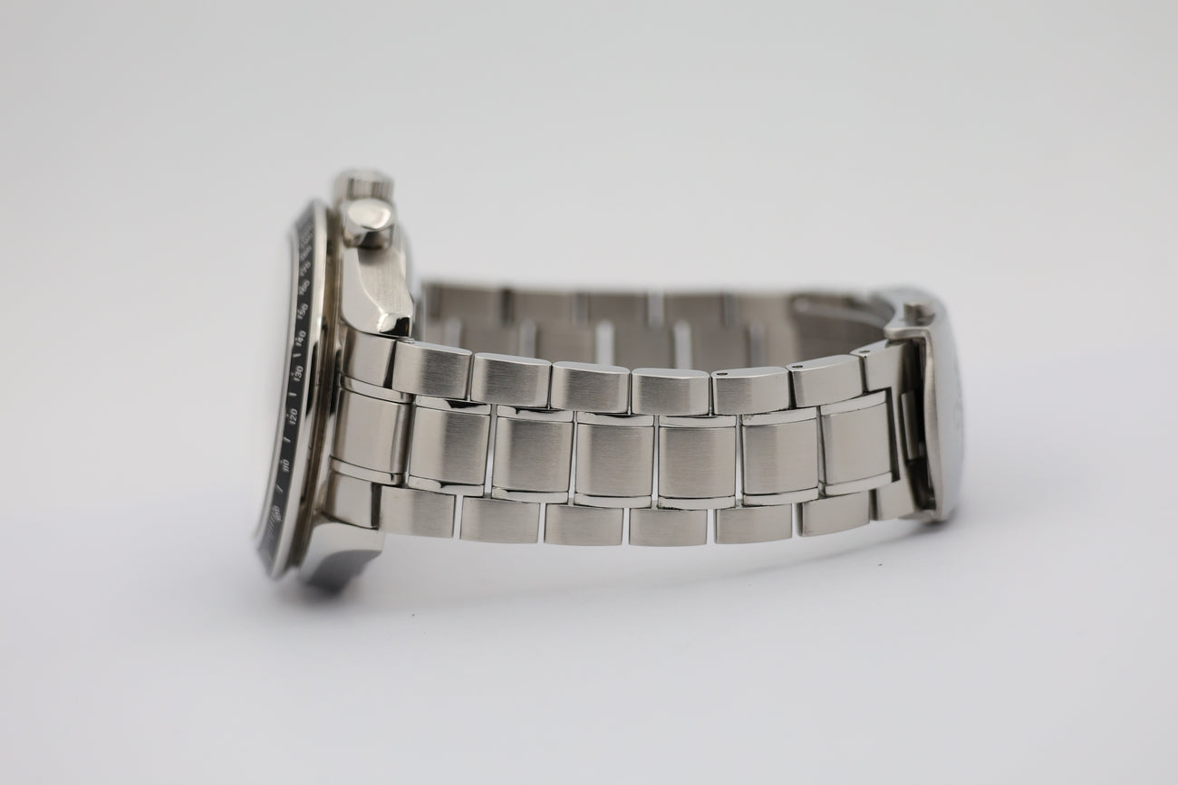 Omega Speedmaster Date Automatik 40 32330404006001 - Detailansicht 3