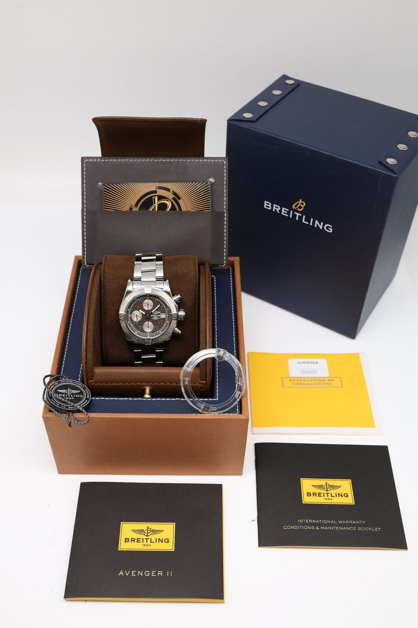 Breitling Avenger II 43mm Automatik A1338111 - Papiere und oder Lieferumfang