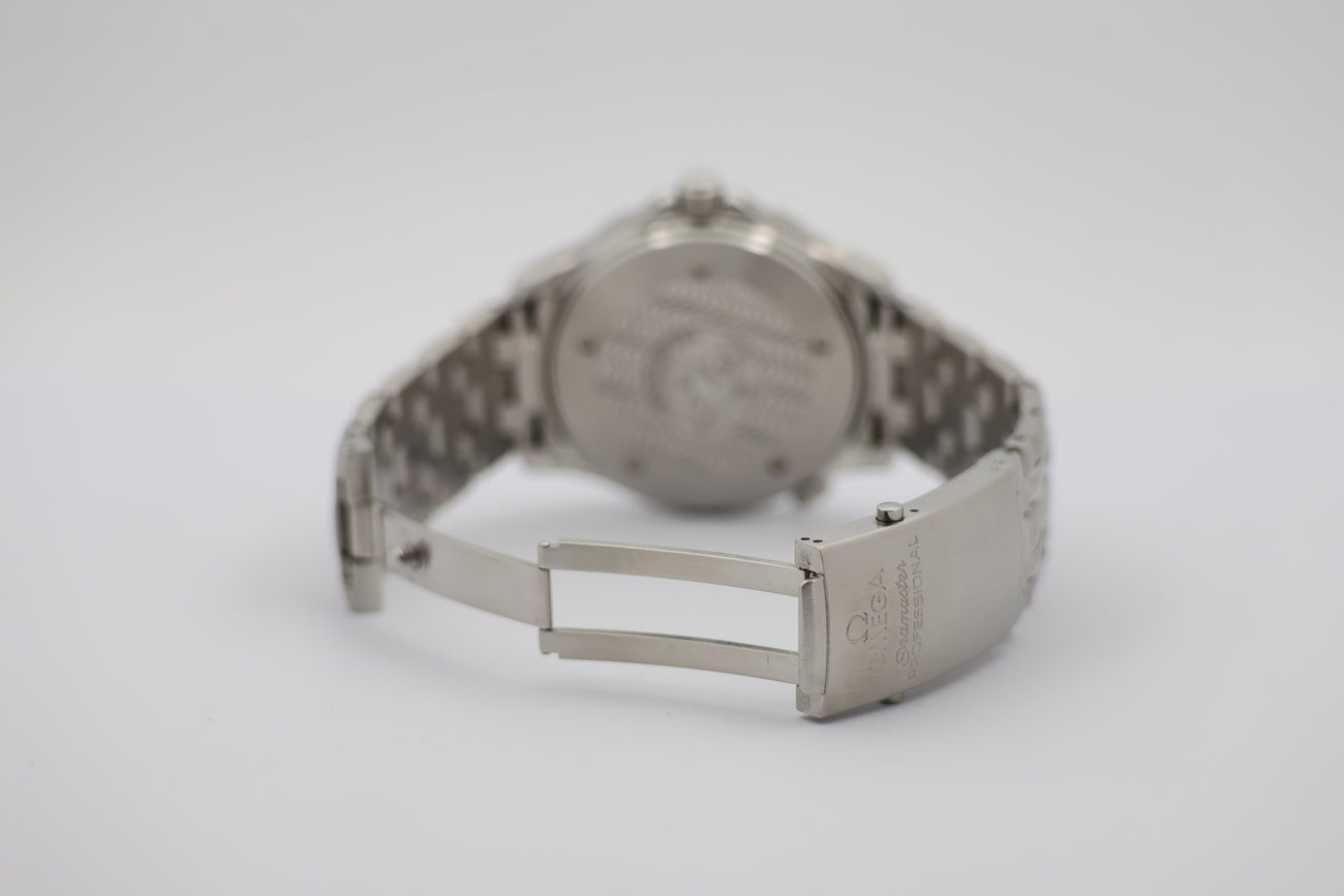 Omega Seamaster Diver 300 M Automatik 25318000 - Detailansicht 6