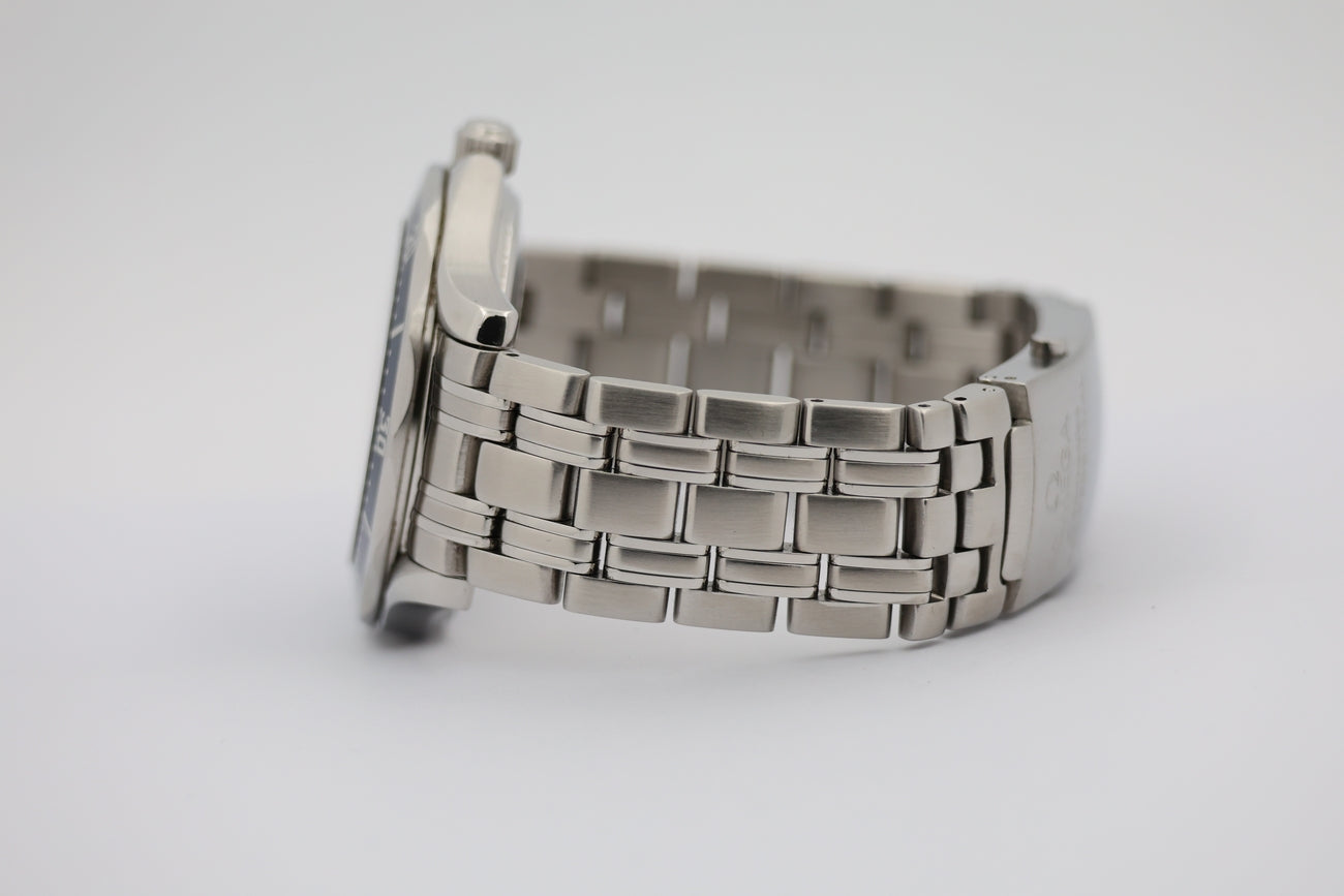 Omega Seamaster Diver 300 M Automatik 25318000 - Detailansicht 3