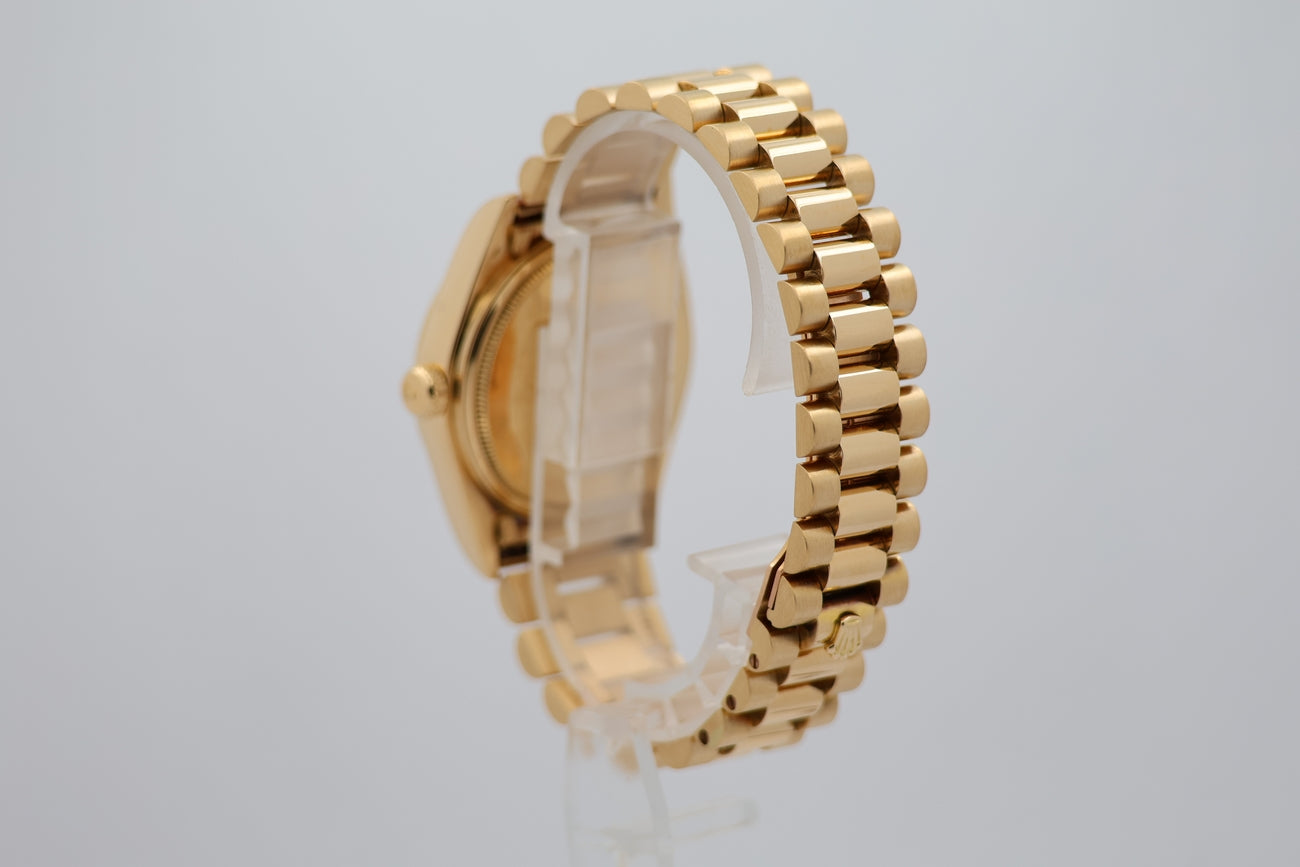 Rolex Day-Date 36 Gelbgold Automatik Herrenuhr LC100 18038 - Detailansicht 2