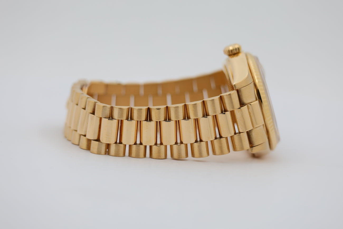 Rolex Day-Date 36 Gelbgold Automatik Herrenuhr LC100 18038 - Detailansicht 4