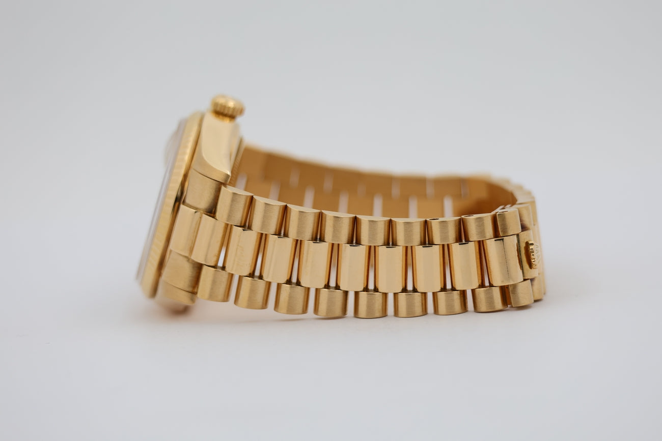 Rolex Day-Date 36 Gelbgold Automatik Herrenuhr LC100 18038 - Detailansicht 3