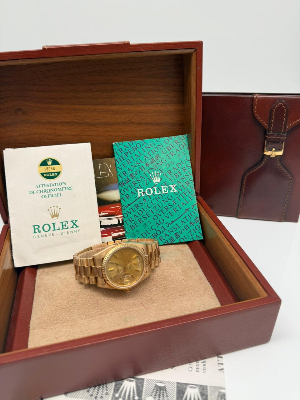 Rolex Day-Date 36 Gelbgold Automatik Herrenuhr LC100 18038 - Papiere und oder Lieferumfang