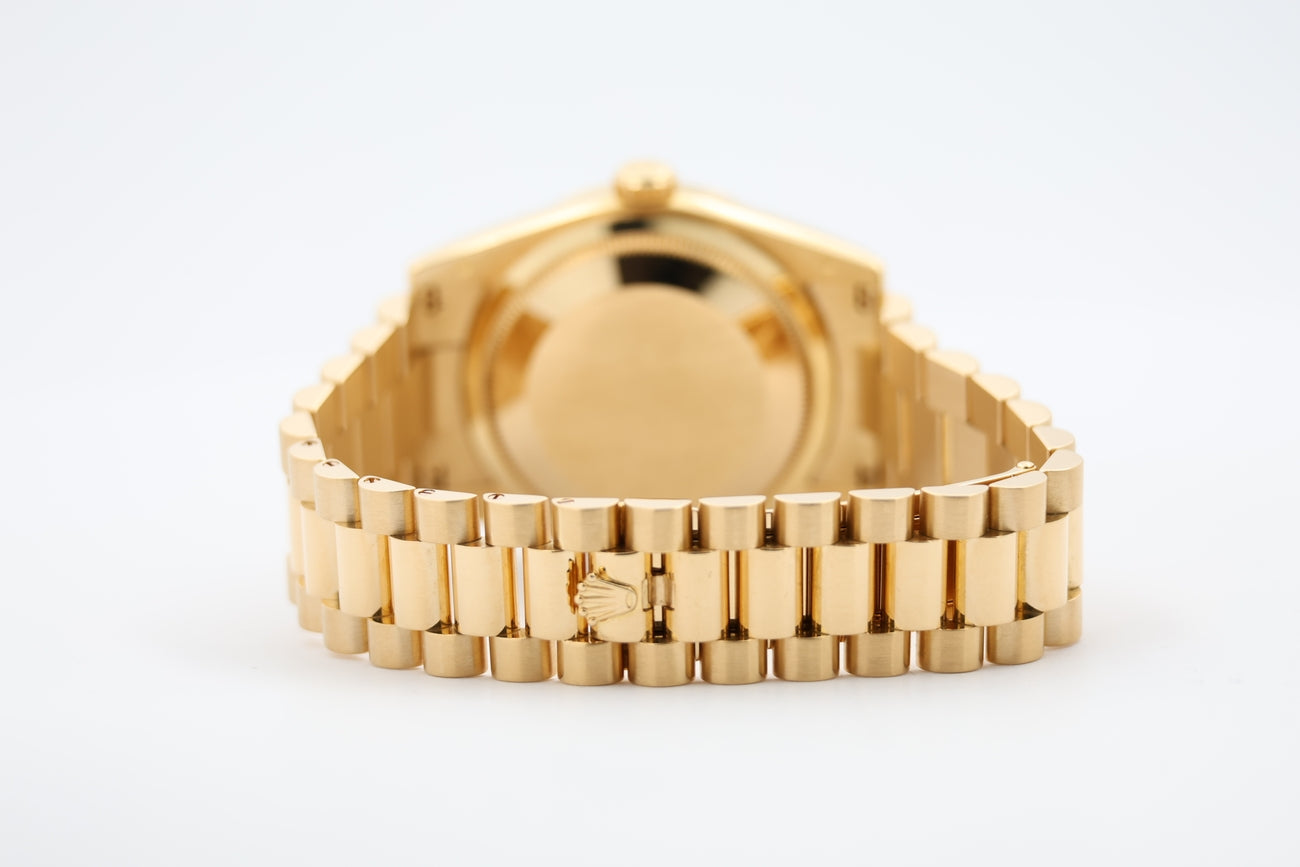 Rolex Day-Date 36 President 18k Gelbgold "Diamond Dial" LC:100 118238 - Detailansicht 6