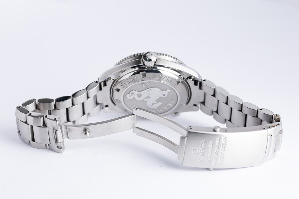 Omega Seamaster Planet Ocean 42mm Automatik Herrenuhr 22095000 - Detailansicht 8