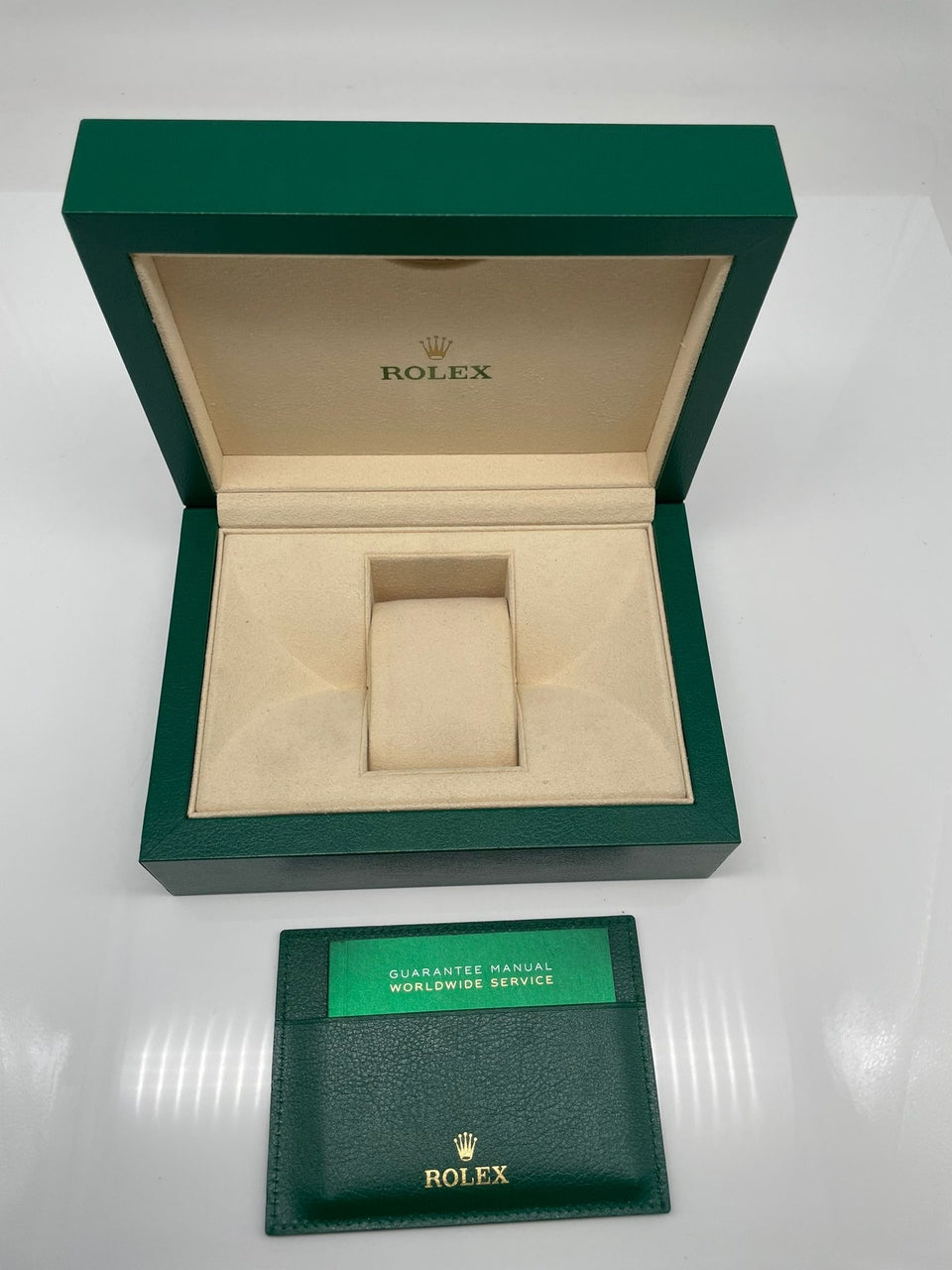 Rolex Sea Dweller Deepsea 44mm Automatik 126660 - Papiere und oder Lieferumfang