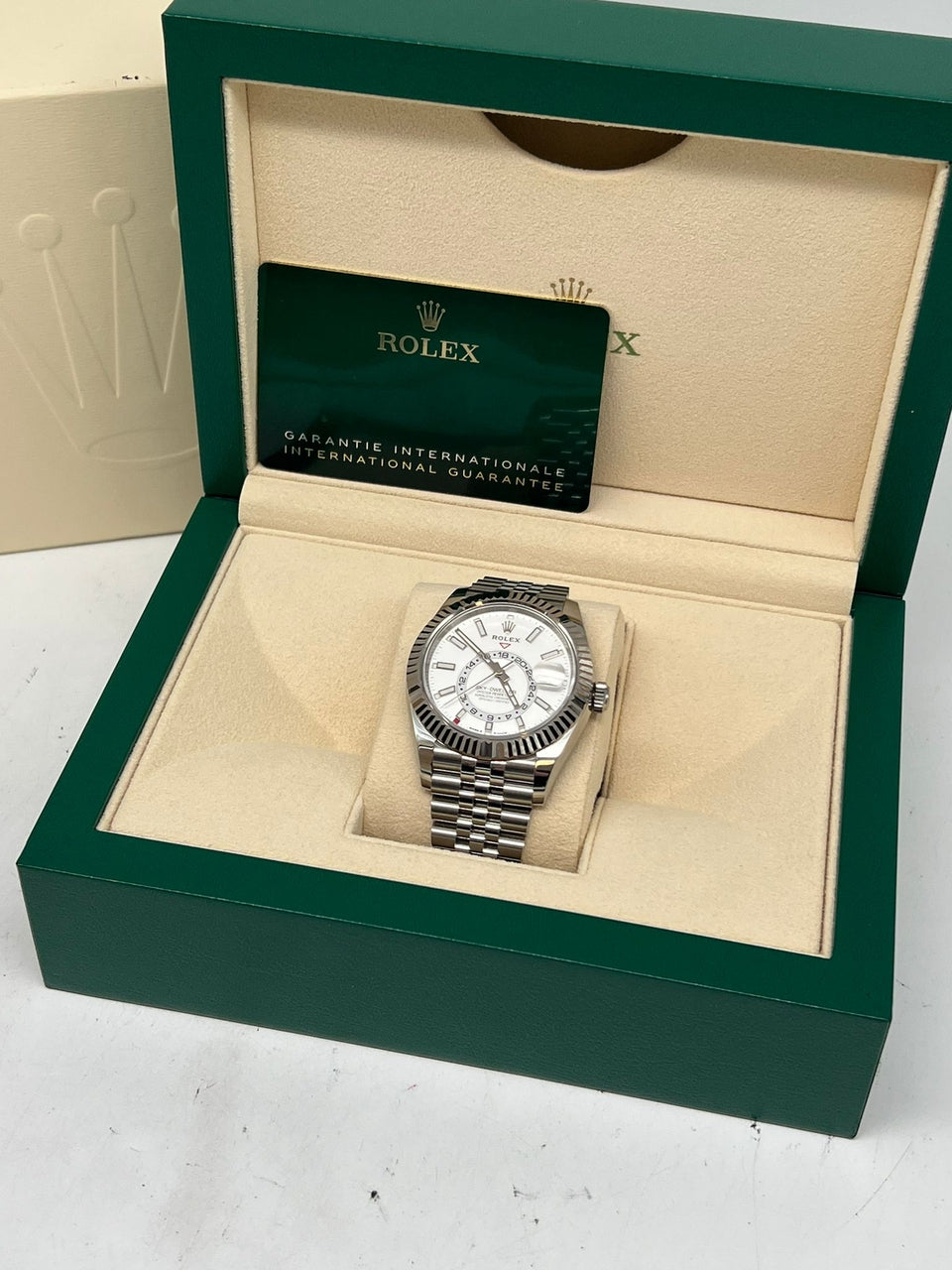 Rolex Oyster Perpetual Sky-Dweller Automatik 336934 - Papiere und oder Lieferumfang