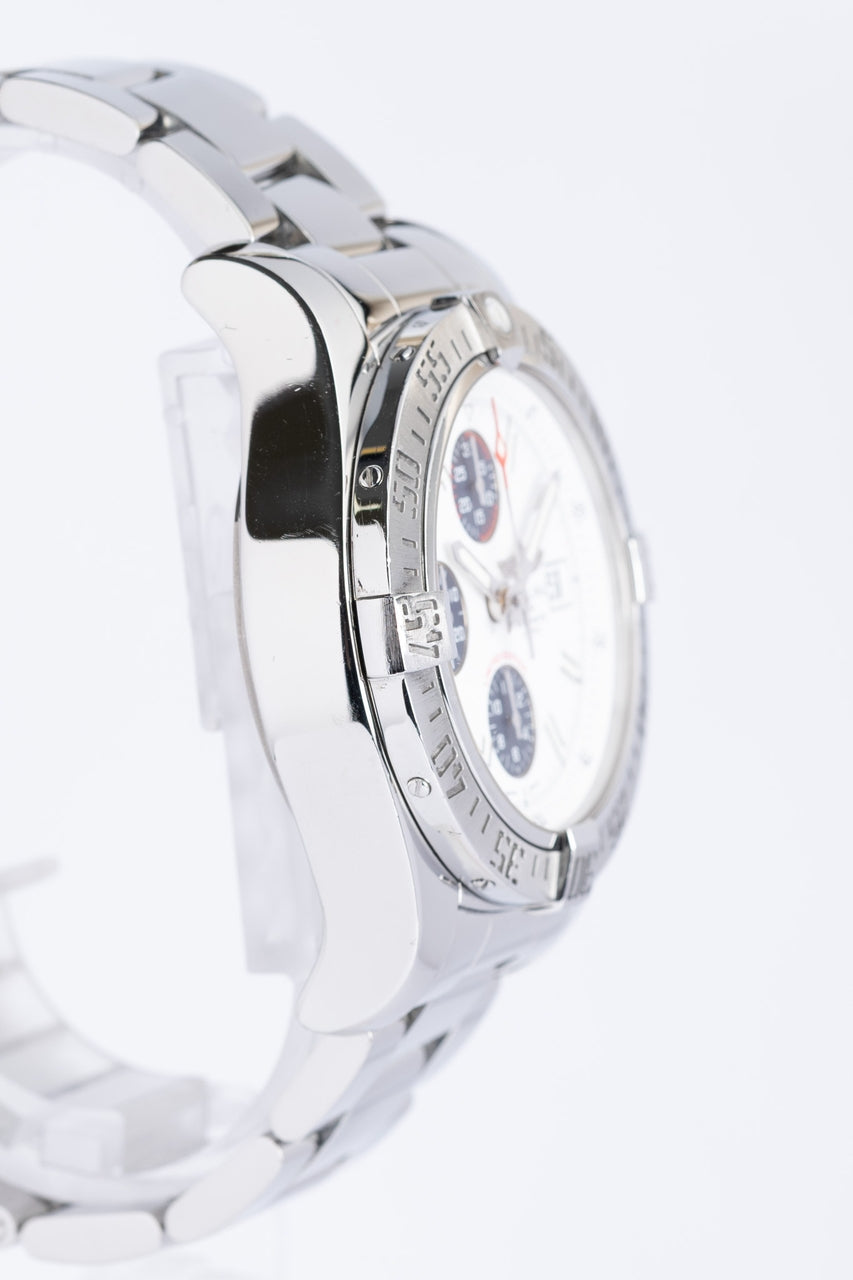 Breitling Avenger II 43mm Automatik Herrenuhr A133813 - Detailansicht 1