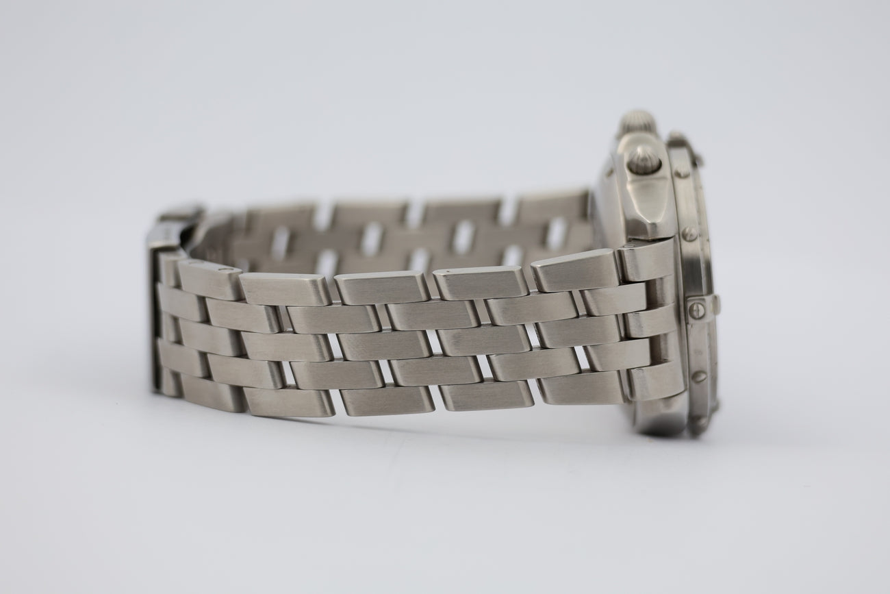 Breitling Chronomat Chronograph Automatik 39mm A13050 - Detail view 4