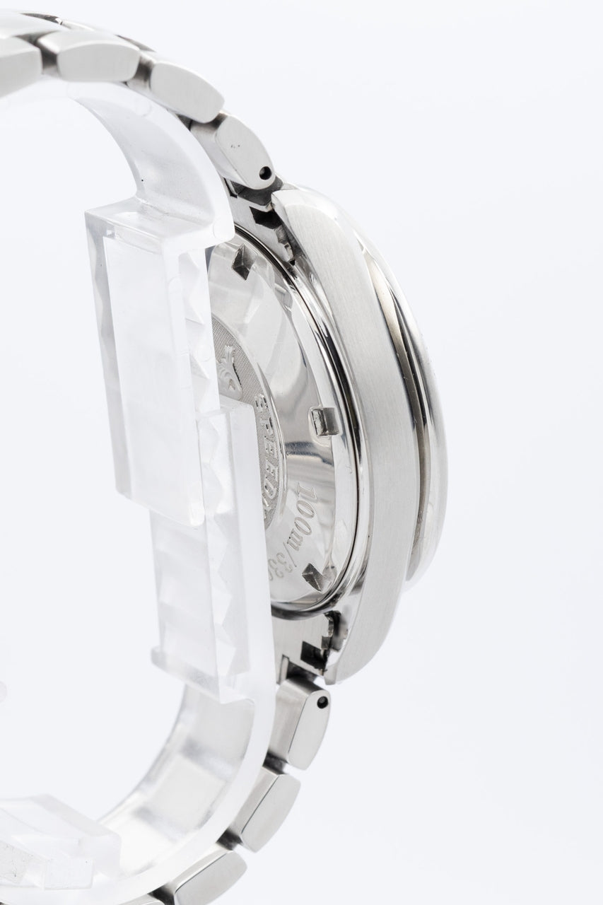 Omega Speedmaster Date ,,Panda" 40mm 32113100 - Detailansicht 4