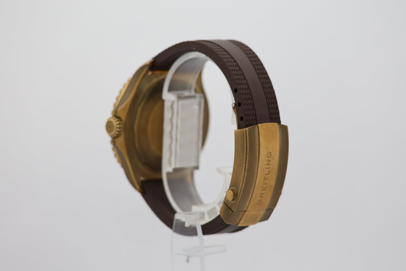 Breitling Superocean 44mm Automatik N17376 - Detailansicht 2