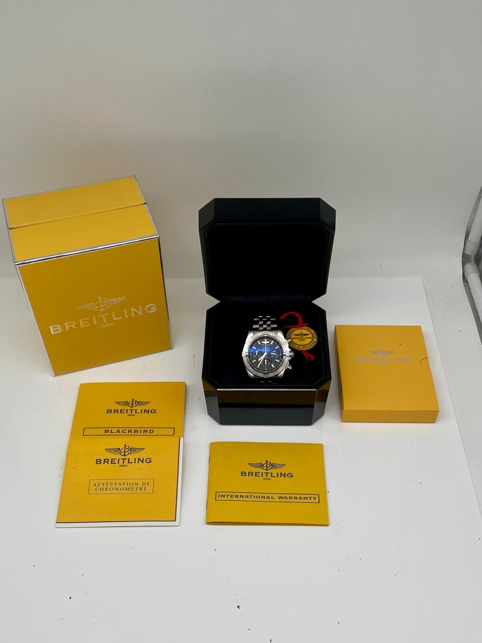 Breitling Chronomat Blackbird 44mm Automatik A44359 - Papiere und oder Lieferumfang