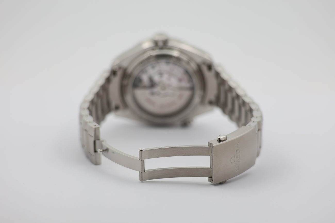Omega Seamaster Planet Ocean GMT 43,5mm Automatik Herrenuhr 23230442201001 - Detail view 6