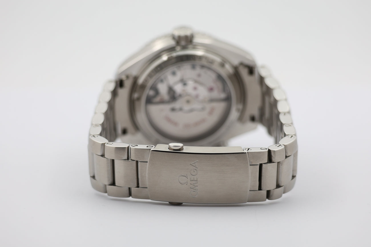 Omega Seamaster Planet Ocean GMT 43,5mm Automatik Herrenuhr 23230442201001 - Detail view 5