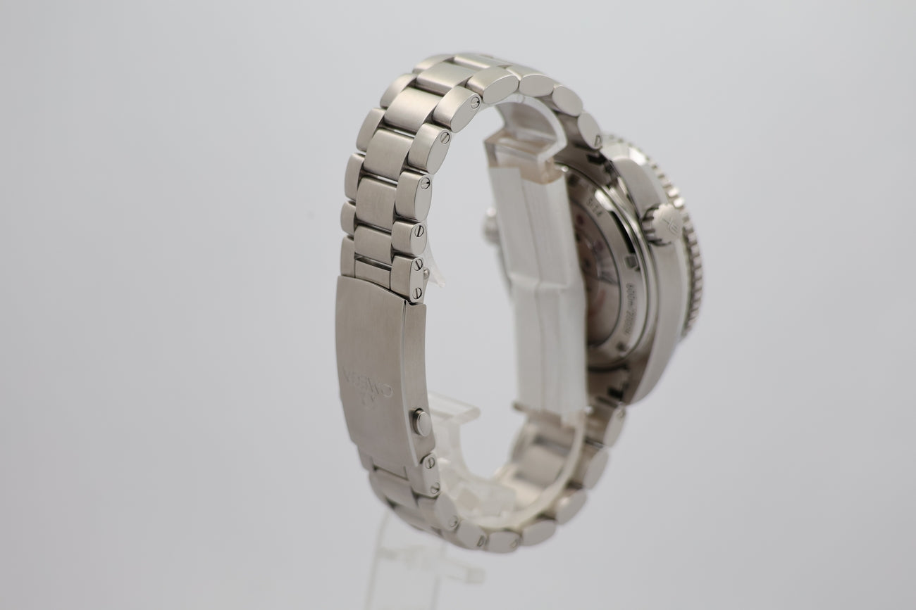 Omega Seamaster Planet Ocean GMT 43,5mm Automatik Herrenuhr 23230442201001 - Detail view 1